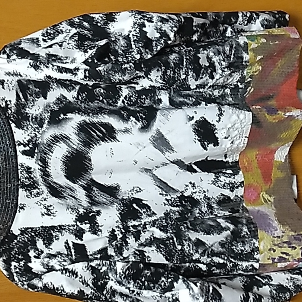 AMAZINGLY "ARTSY" CHICO'S SZ 2 JACKET w/ sequins..